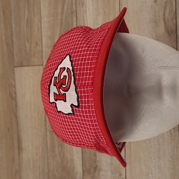 KANSAS CITY CHIEFS Red Grid LOGO7 NFL Superbowl Champs Snapback Cap Hat VTG RARE